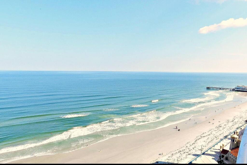 3 Bedroom Oceanfront Jacuzzi Wyndham Ocean Walk - Live Your Bucket List 2125 Daytona Beach Buitenkant foto